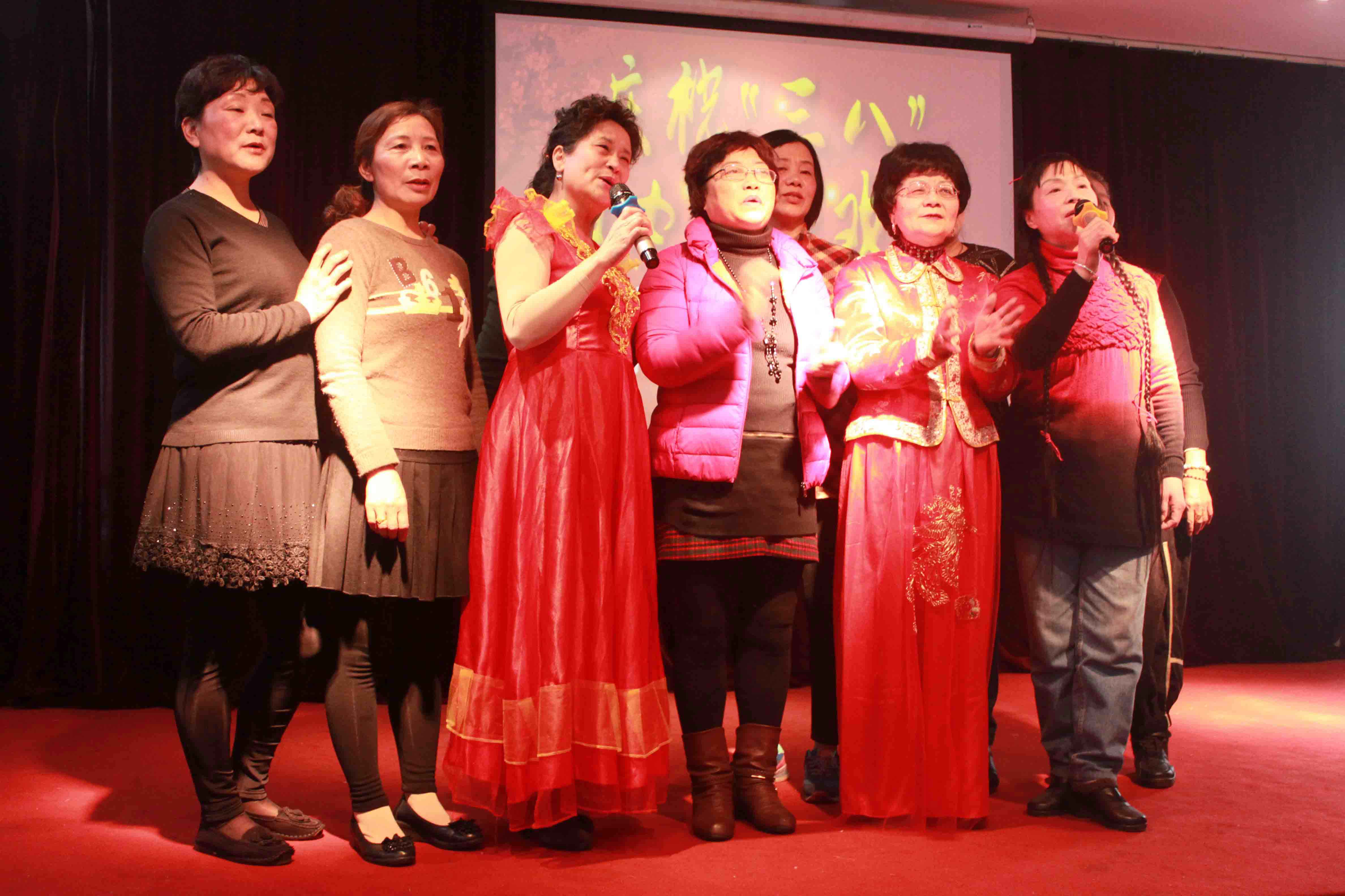 老涞福艺术团“三八”节艺术演出