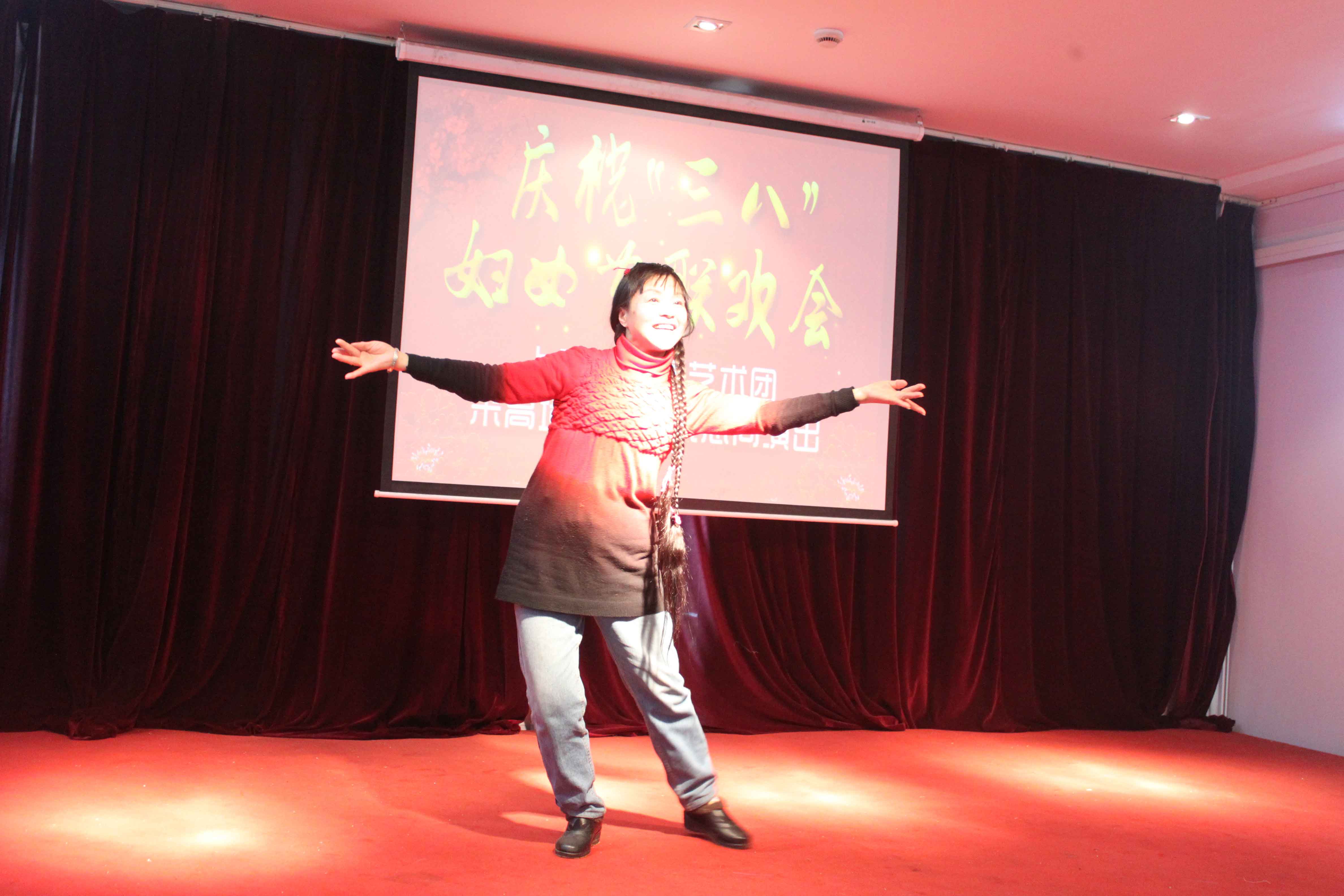 老涞福艺术团“三八”节艺术演出